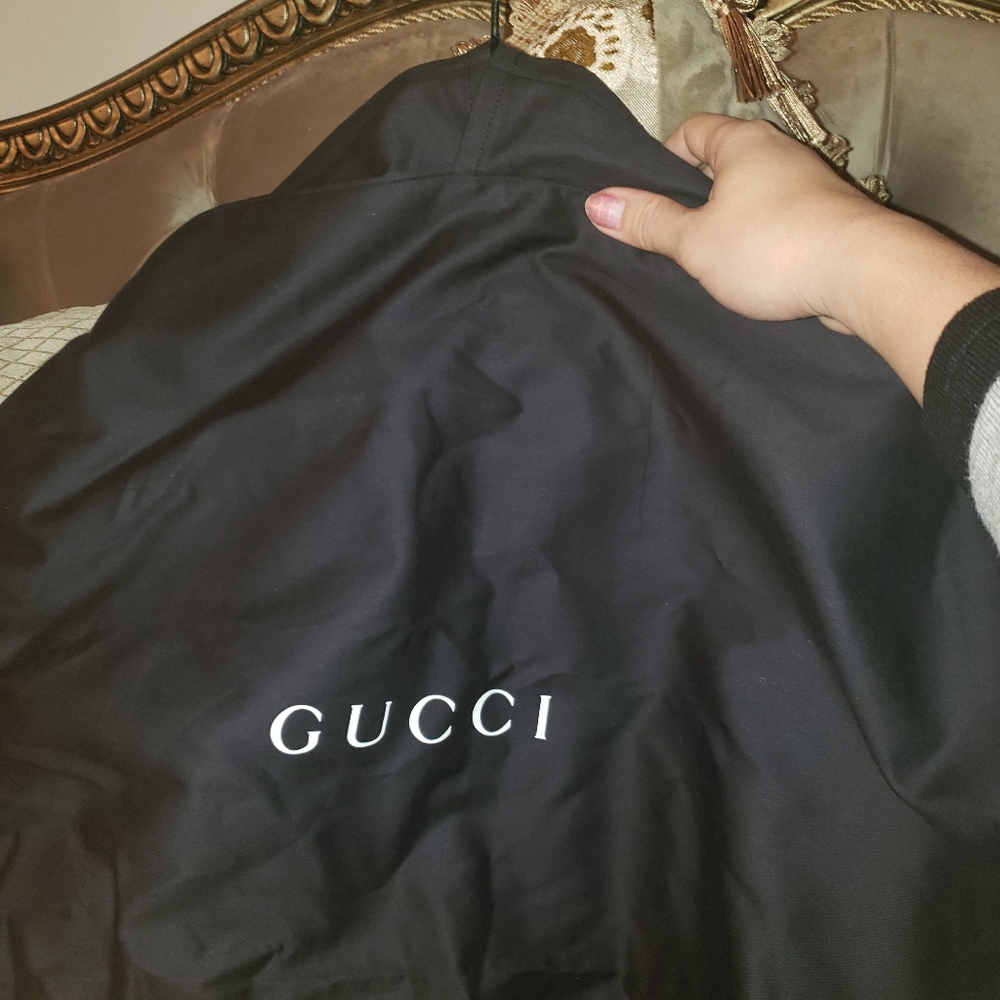 Gucci - Picture 2 of 6